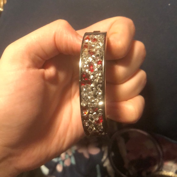 Bracelets - Picture 16 of 16